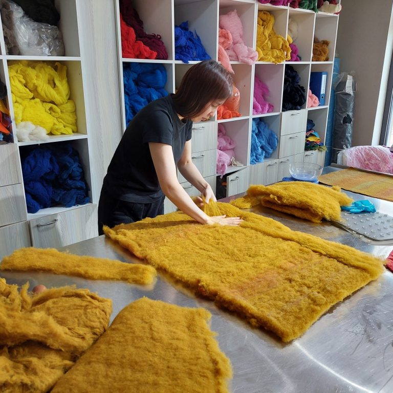 Gefilzte Handwerkskunst Filzprodukte Filztiere Schlüsselanhänger Gefilztes